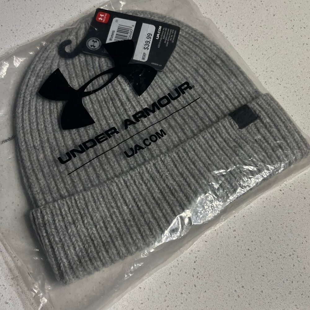 NWT Under Armour Charged Wool Beanie Womens One Size
